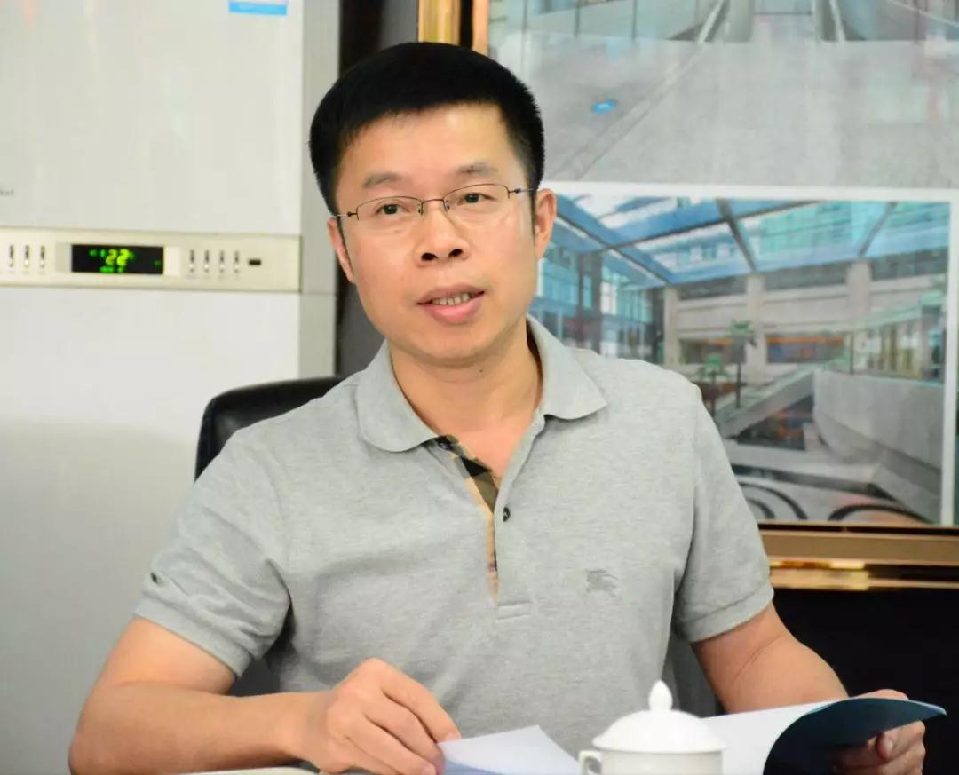 《石材工業(yè)“十四五”發(fā)展規(guī)劃》調(diào)研會(huì)議在華輝石業(yè)股份召開 《石材工業(yè)“十四五”發(fā)展規(guī)劃》調(diào)研會(huì)議現(xiàn)場(chǎng)