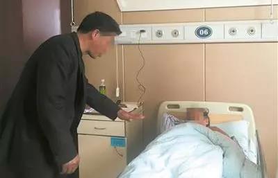 石材占道!絆倒浙大人文學(xué)院老教授,企業(yè)緊急處理... 石材工地占道傷人