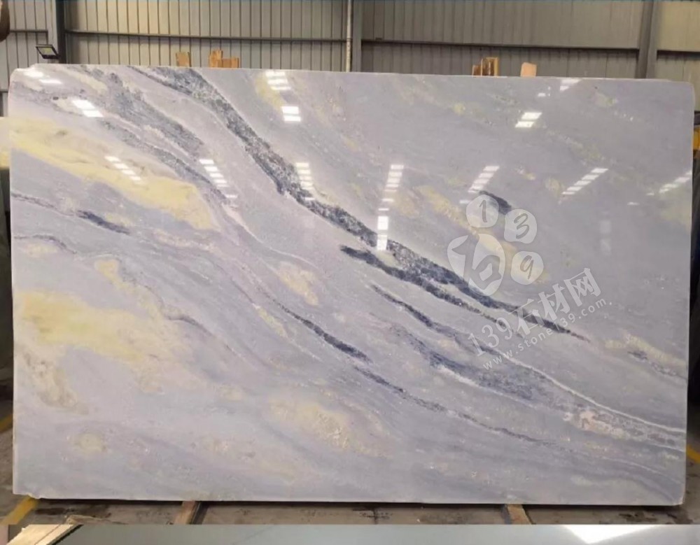 藍水晶奢石(夢幻藍、藍天白云)介紹