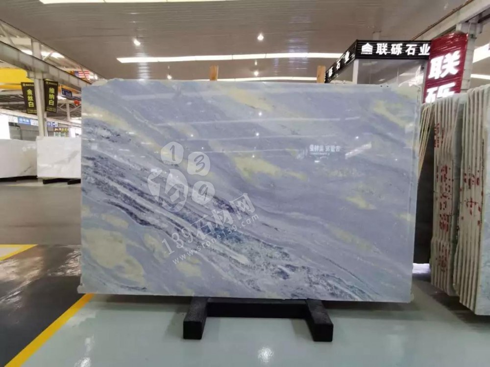 藍水晶奢石(夢幻藍、藍天白云)介紹