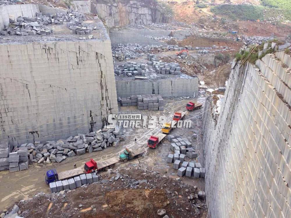 福建永定紅礦區(qū)正常開工了,石材產(chǎn)業(yè)轉(zhuǎn)型發(fā)展之路 永定紅礦山