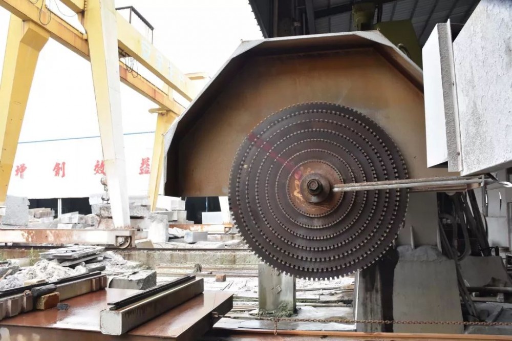 聽說這一屆工程采購人在“封開”找到了穩定的石材荒料