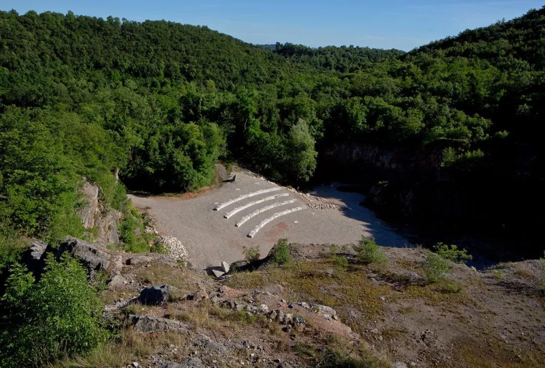 礦山采石場(chǎng)再利用,這座采石場(chǎng)被列入世界文化遺產(chǎn)