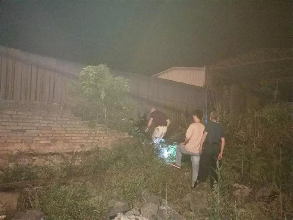 福鼎生態(tài)環(huán)境局突擊檢查石材企業(yè),推進石材行業(yè)升級工作