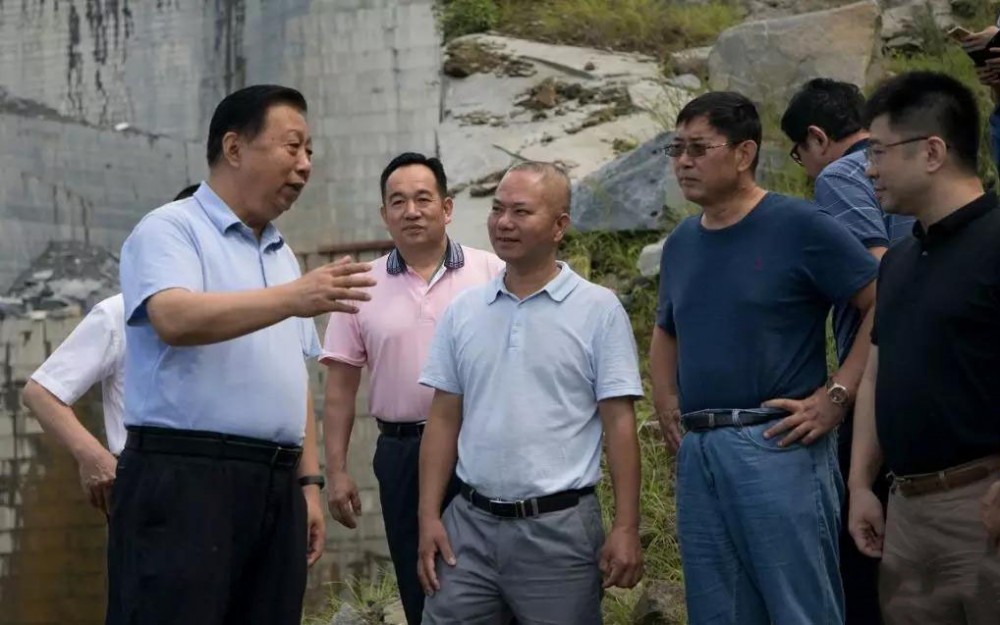 綠色礦山院士行走進福建省長泰縣紀實。昔日支柱產業成“包袱”