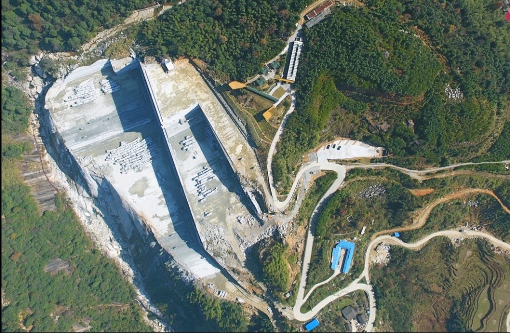 富強石材董事長彭宜斌:“綠色礦山——可持續發展勢在必行”演講紀實