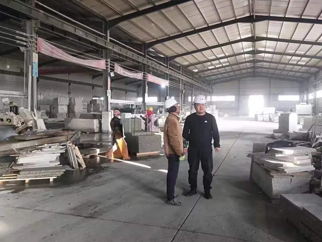 內蒙古阿左旗市場監管局開展石材企業特種設備專項整治行動