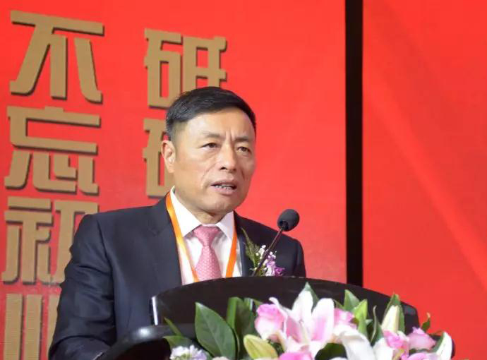 華輝石材股份董事長王清安當(dāng)選全國工商聯(lián)石材業(yè)商會(huì)第四屆理事會(huì)首任輪值會(huì)長