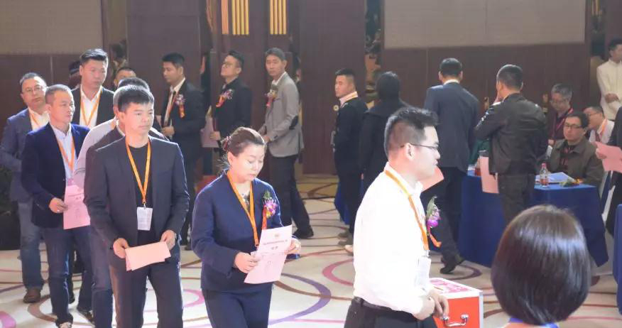 華輝石材股份董事長王清安當(dāng)選全國工商聯(lián)石材業(yè)商會(huì)第四屆理事會(huì)首任輪值會(huì)長