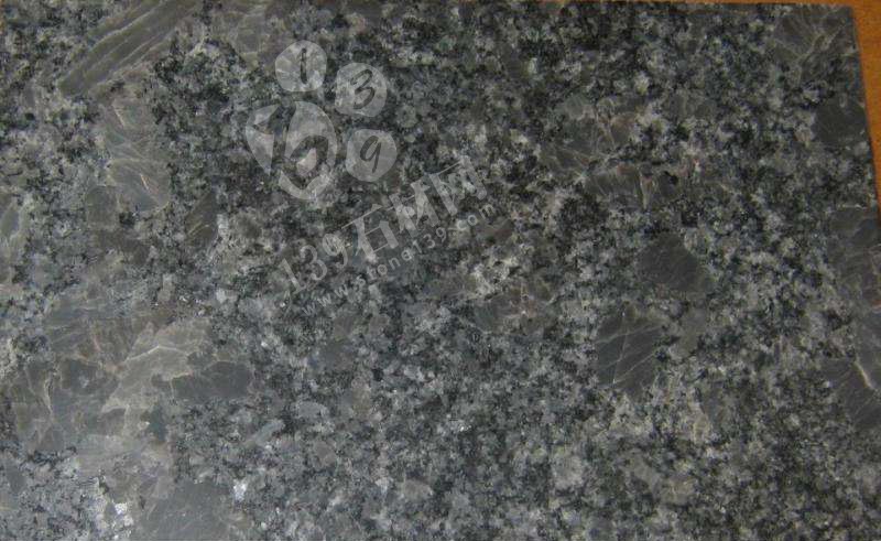 國產(chǎn)小鐵灰石材與進(jìn)口的鐵灰石材對比