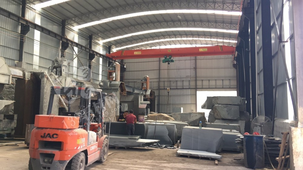 四川茗源石材主要經營萬源青石、欄桿護欄、路沿石、市政工程青石訂單