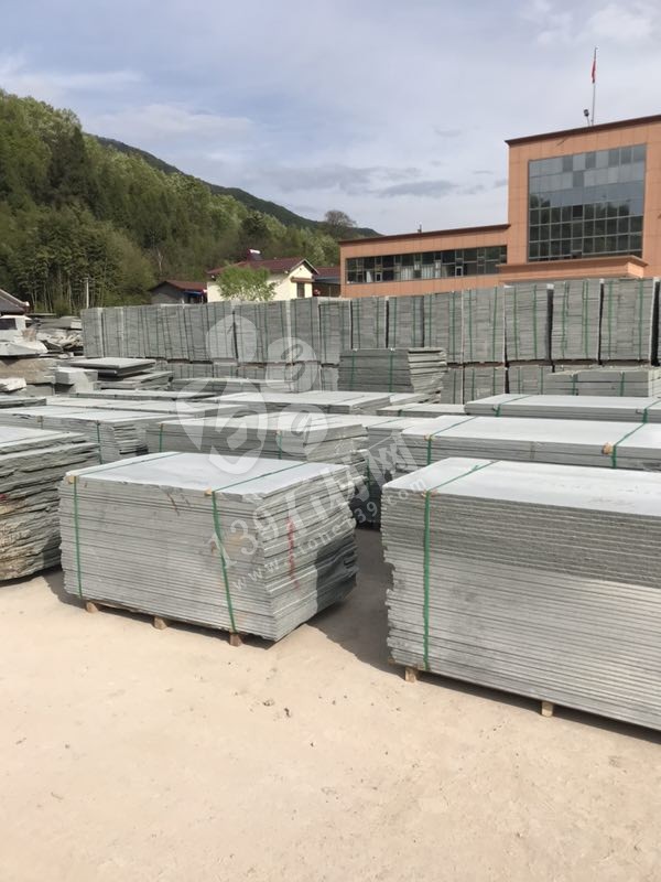 四川茗源石材主要經營萬源青石、欄桿護欄、路沿石、市政工程青石訂單