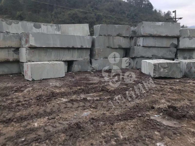 四川茗源石材主要經營萬源青石、欄桿護欄、路沿石、市政工程青石訂單