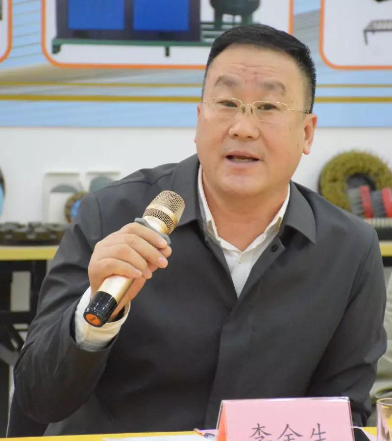 中國石材機(jī)械輔料產(chǎn)業(yè)發(fā)展專家研討會(huì)在水頭召開