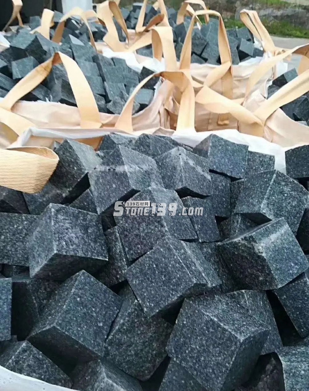 花崗巖小方塊(馬蹄石、滾石)欣賞(52圖)