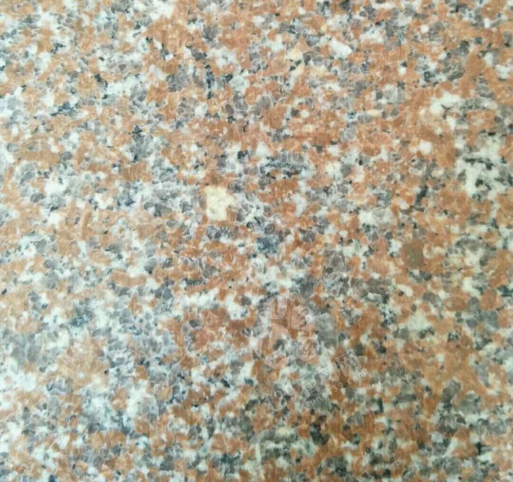 福建龍巖“永定紅”石材礦區熱火朝天,永定紅正常生產!