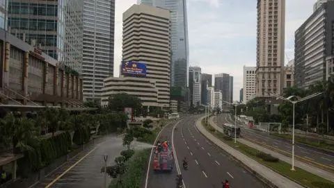 疫情風(fēng)暴下進(jìn)口石材漲價(jià)潮:黑金沙,印度紅等有的荒料飆升600元以上!