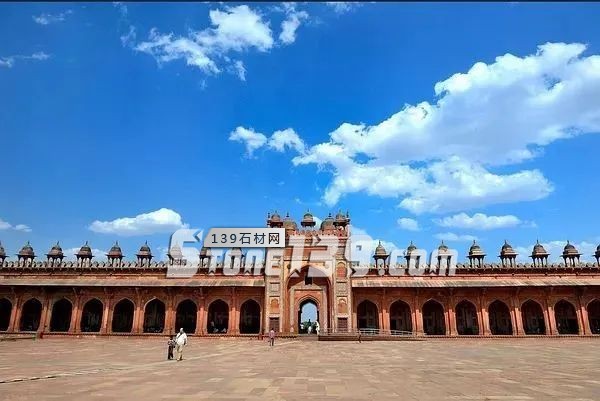 疫情風(fēng)暴下進(jìn)口石材漲價(jià)潮:黑金沙,印度紅等有的荒料飆升600元以上!