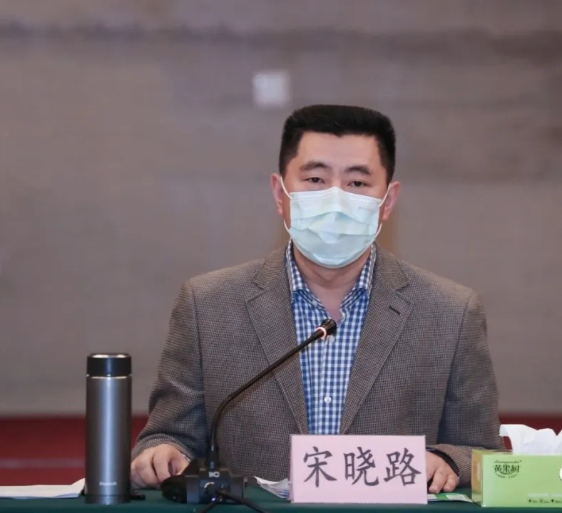 貴州安順市市委副書記、市長宋曉路到鎮寧自治縣調研中國(安順)石材城建設情況