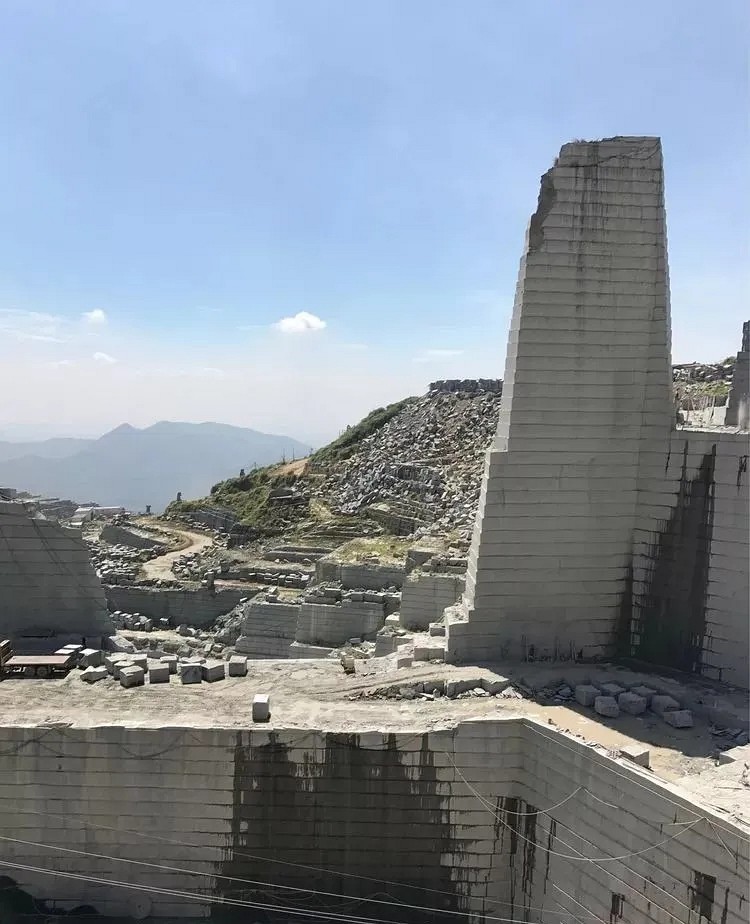 長泰縣剛剛出臺飾面石材加工企業關停退出獎勵，每臺“大切鋸機”獎勵5萬元