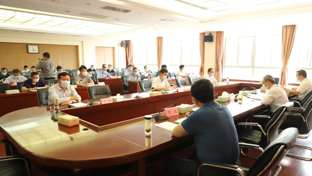 湖北英山縣長田洪光一行蒞臨麻城石材產業園調研考察