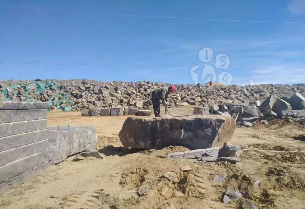 內蒙古德嶺山鎮總投資約4712萬元石材加工建設項目來了!附蒙古黑、大漠黑欣賞