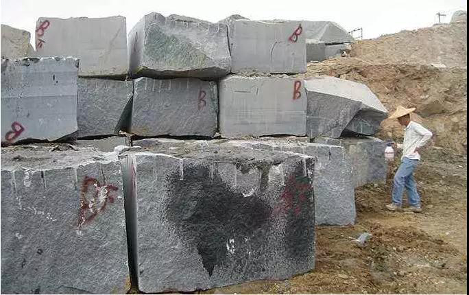 【圣輝石材】主營新老礦的芝麻黑、芝麻灰、芝麻白、銹石、蝦紅、泉州紅