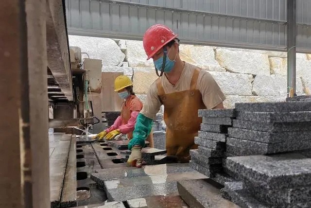 廣西岑溪:石材產(chǎn)業(yè)升級(jí)助力脫貧攻堅(jiān)