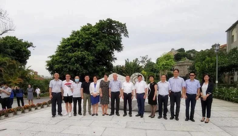 熱點 | 萬里石股份捐贈，惠安617雕刻，鼓浪嶼世遺標志“時光晶體”今日落成