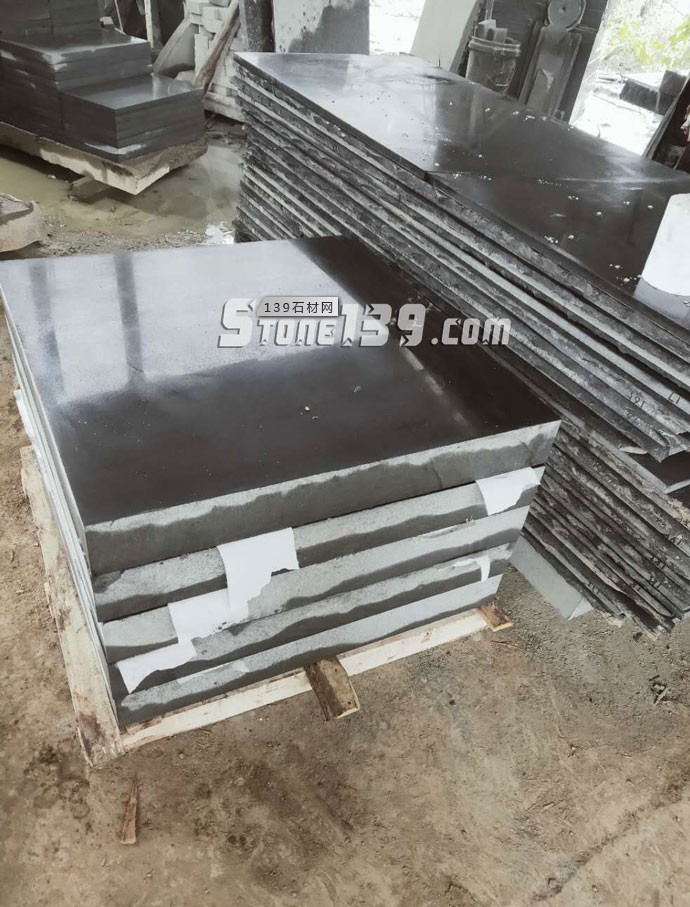 目前最便宜的黑石(湛江黑)產地廣東雷州市召開非法石材場整治工作推進會