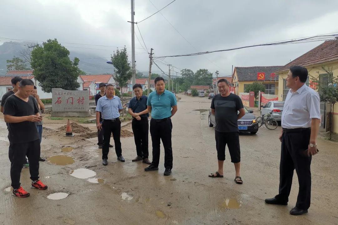 山東五蓮縣街頭鎮整治石材道路揚塵問題