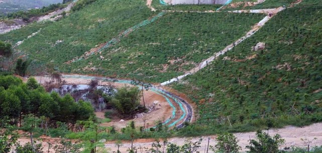 漳浦問題礦山生態(tài)圓滿修復(fù),全縣石材企升級27家企業(yè)復(fù)電復(fù)產(chǎn),獲中國環(huán)境報(bào)好評