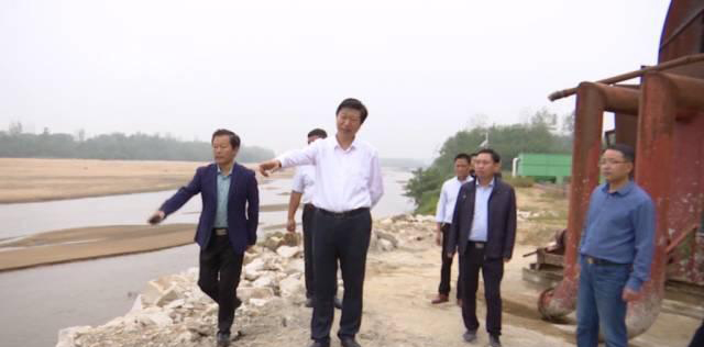 河南省信陽市羅山縣書記許遠福開展巡河并檢查縣石材園區綜合整治工作