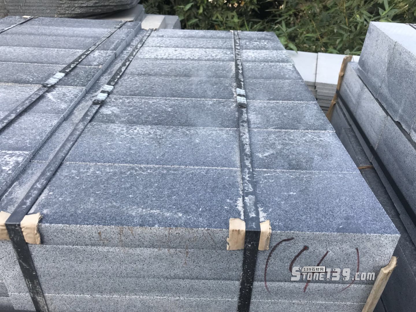 福建芝麻黑（長泰老礦）石材各種表面及產品展示