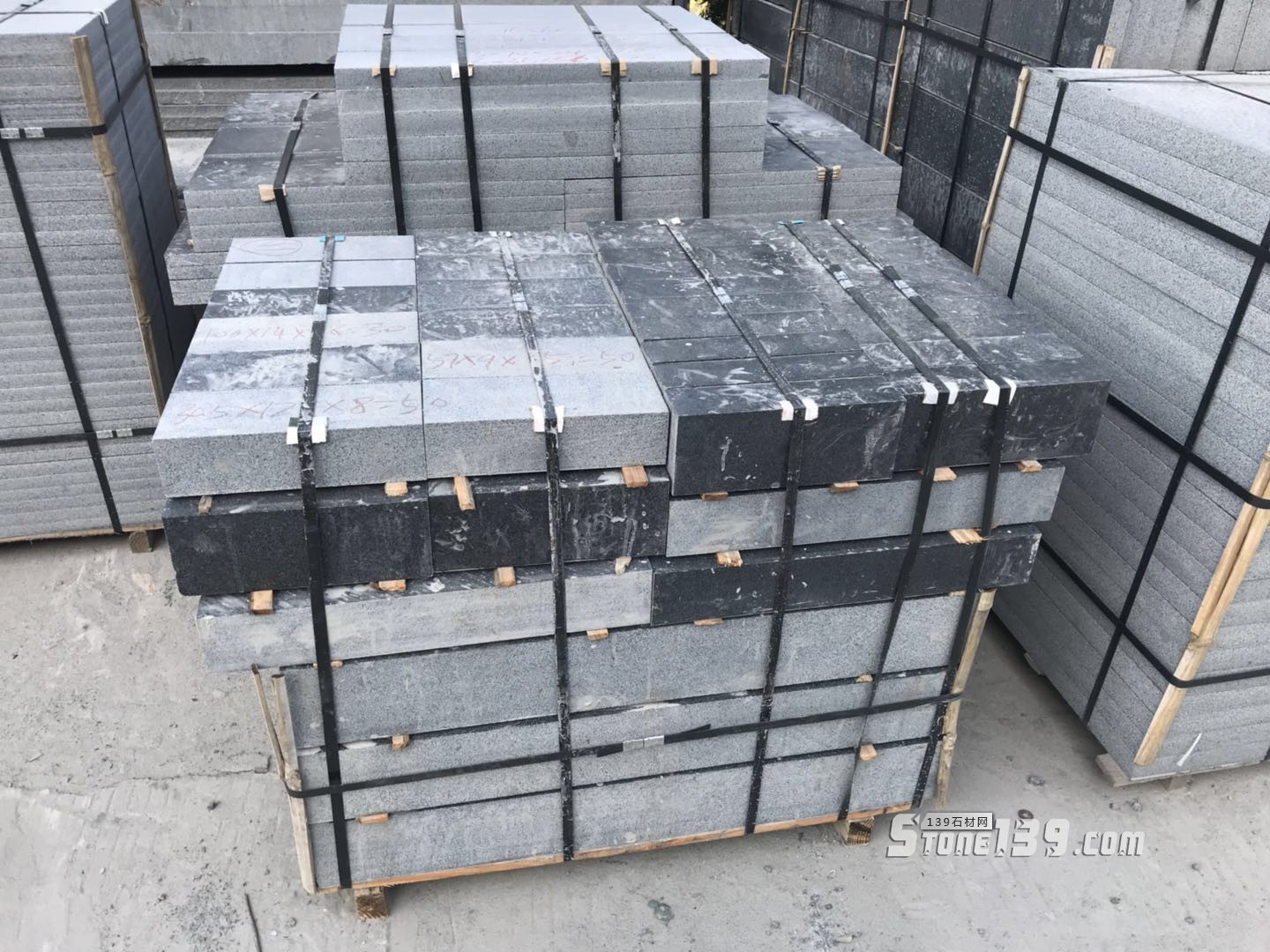 福建芝麻黑（長泰老礦）石材各種表面及產品展示