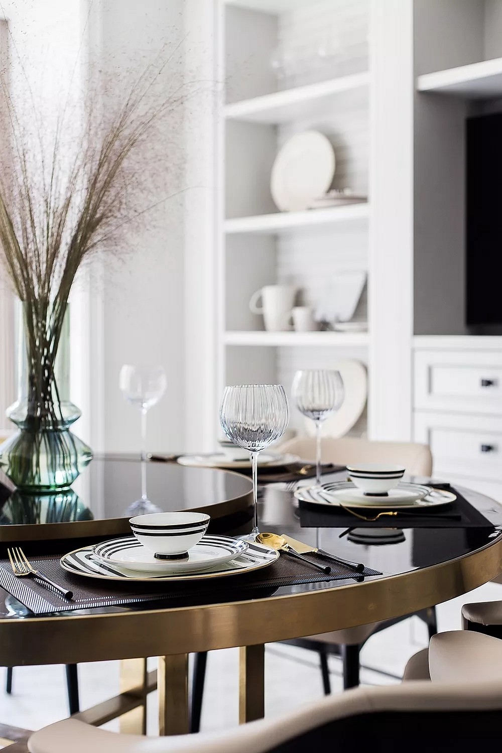 黑白大理石+金屬線，精致優雅的完美搭配