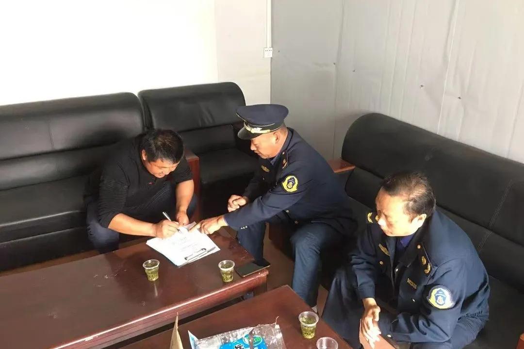 湖北麻城成立專班整治石材產(chǎn)業(yè)貨運(yùn)車輛,6家企業(yè)被下達(dá)責(zé)令整改通知書