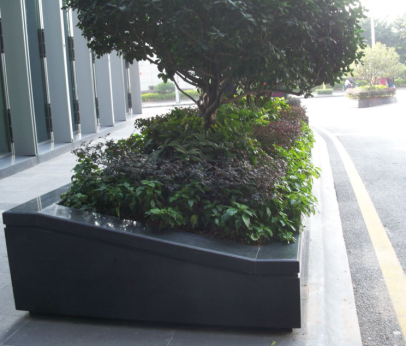 晏輝：用石材做的花盆真的人見人愛，每一款都獨具味道