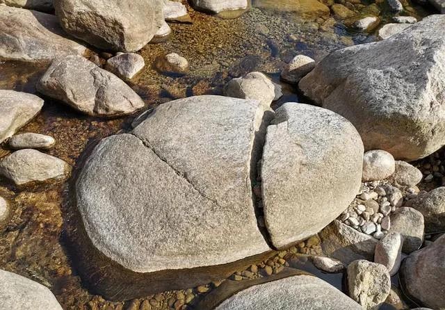 人跡罕至!浙江溫州永嘉這里有條花崗巖石河、平板溪