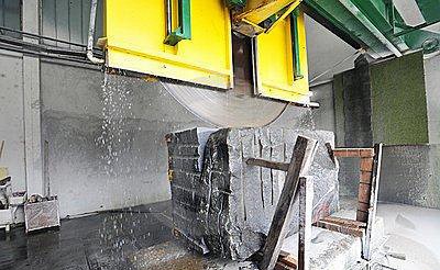 廣西楓葉紅岑溪:花崗巖礦區變綠水青山再成金