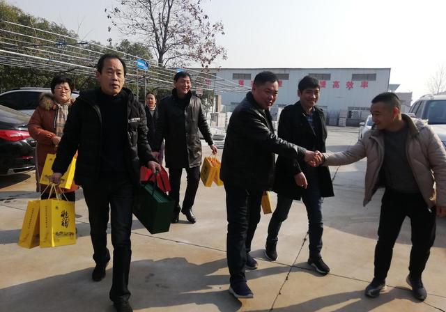 （河南梨花白產區）內鄉縣礦產品交易中心召開資源企業人士座談會