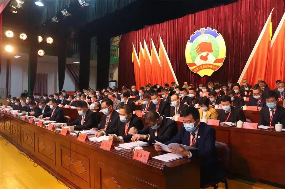 南安市石材產業(yè)如何發(fā)展?南安市政協(xié)委員的建議是......