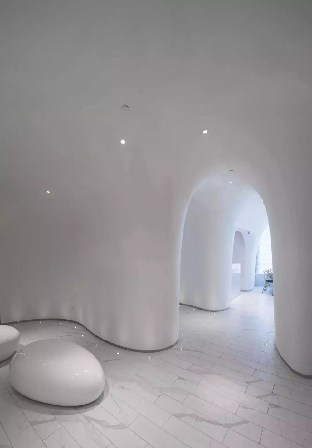 欣賞爵士白大理石裝飾的上海火鍋店餐廳