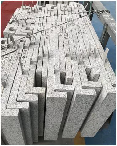 【石材加工知識】晏輝:為何石材切板時容易崩面呢?