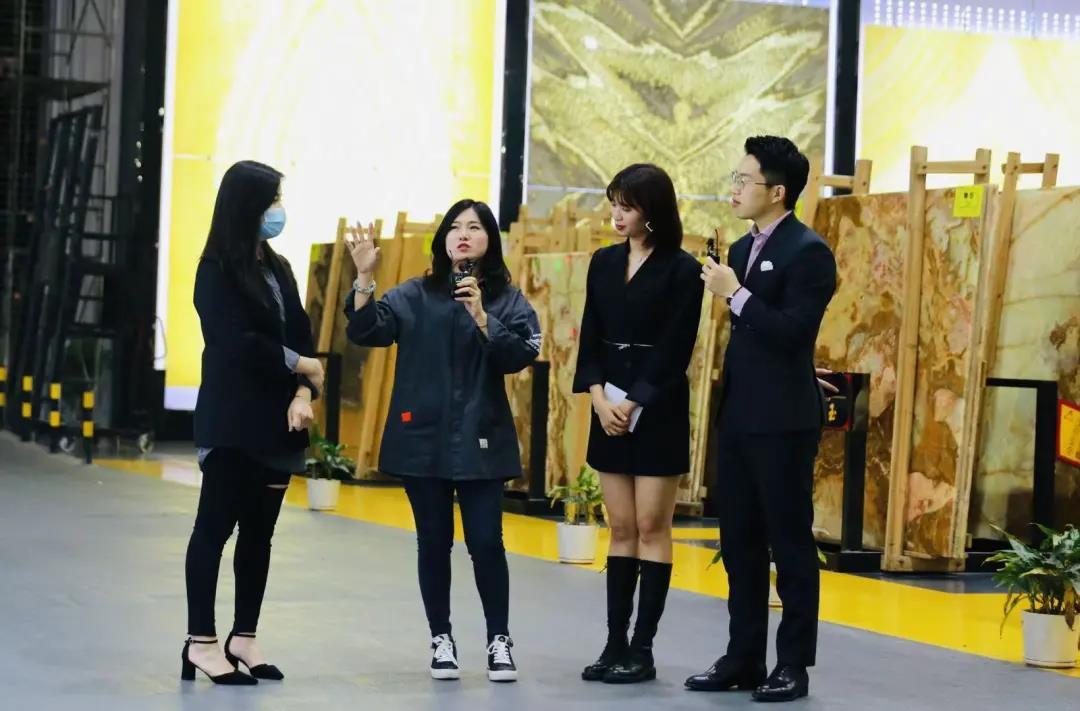 大開眼界!石尚路 我們帶你走進(jìn)水頭鵬翔石材城宏星玉石館直播玉石古典美