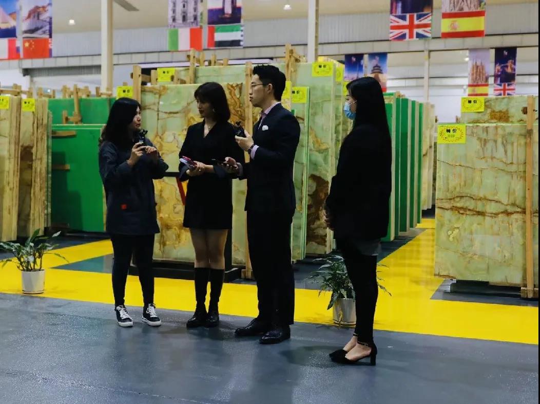 大開眼界!石尚路 我們帶你走進(jìn)水頭鵬翔石材城宏星玉石館直播玉石古典美