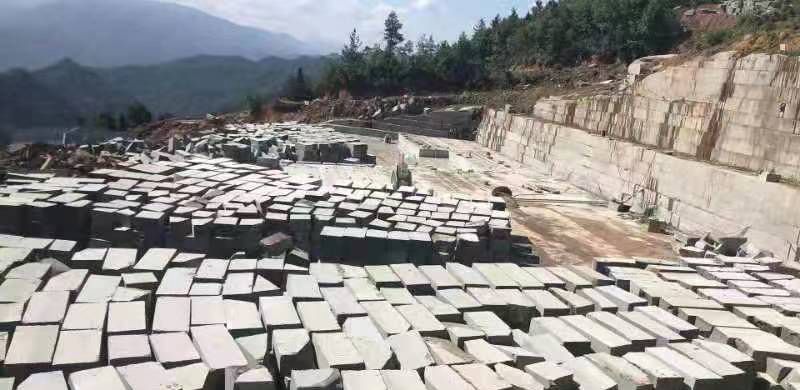 萬國石材帶您了解沒哭了的萬源青石雕刻產品