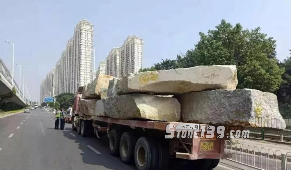 因石材工業快速發展,給麻城公路造成嚴重破損,湖北工業大學教授出謀劃策!