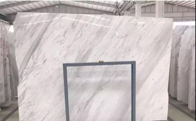 雅士白等白色石材泛黃問題，如何預(yù)防處理？  