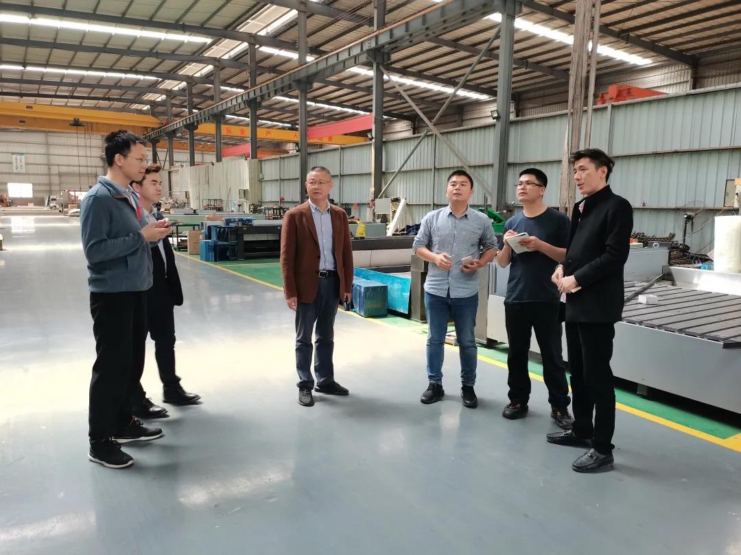 加強(qiáng)協(xié)同,西人馬專家團(tuán)隊(duì)走訪石材機(jī)械輔料產(chǎn)業(yè)聯(lián)合會(huì)!